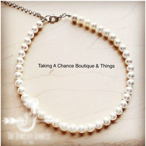 Pearl Shell Collar-Length Necklace